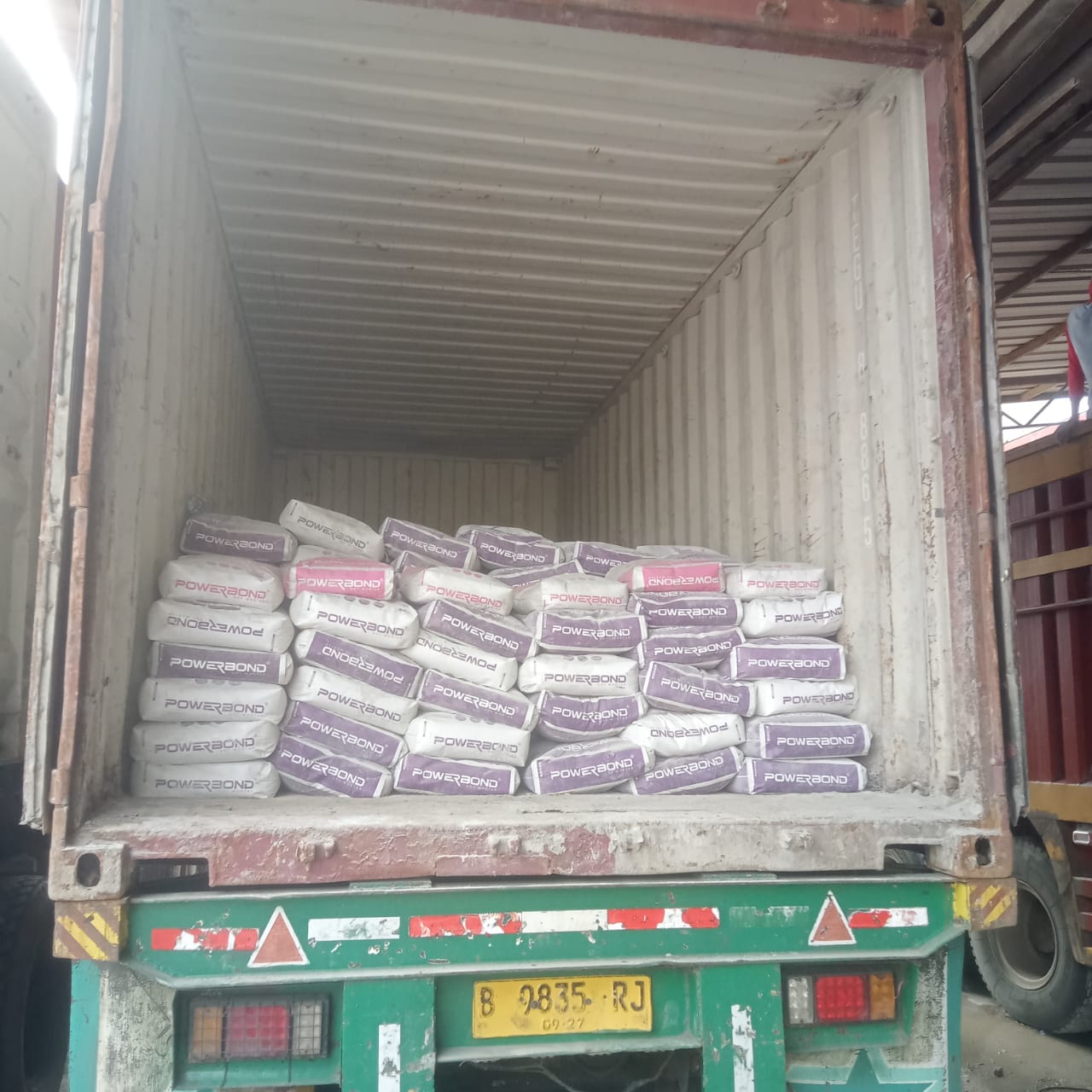 Pengiriman material Plasteran Powerbond PRO 879, Acian Powerbond PRO 869 & Perekat Bata Ringan Powerbond PRO 889